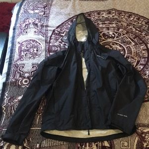 The North Face black HyVent 2.5L raincoat